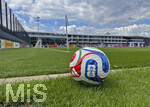 01.06.2026, Fussball, DFB-Nationalmannschaft Deutschland, letztes Training vor Abreise nach USA zur WM 2026, am DFB-Campus in Frankfurt am Main. Übersicht Trainingsplatz, ADIDAS-FIFA-Spielball der WM 2026 am Spielfeldrand 