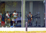 01.06.2026, Fussball, DFB-Nationalmannschaft Deutschland, letztes Training vor Abreise nach USA zur WM 2026, am DFB-Campus in Frankfurt am Main. Ergometer-Training im Gymnastikraum. v.li:   Nathaniel Brown (Deutschland), Jamal Musiala (Deutschland), Lennart Karl (Deutschland) 