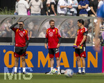 01.06.2026, Fussball, DFB-Nationalmannschaft Deutschland, letztes Training vor Abreise nach USA zur WM 2026, am DFB-Campus in Frankfurt am Main. Trainerteam, v.li: Mads Buttgereit (Assistenztrainer), Bundestrainer Julian Nagelsmann (Deutschland), Co-Trainer Benjamin Hübner (Deutschland) 