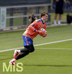 01.06.2026, Fussball, DFB-Nationalmannschaft Deutschland, letztes Training vor Abreise nach USA zur WM 2026, am DFB-Campus in Frankfurt am Main. Testspiel Deutschland - Finnland,  Torwart Jonas Urbig (Deutschland) 
