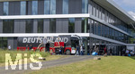 01.06.2026, Fussball, DFB-Nationalmannschaft Deutschland, letztes Training vor Abreise nach USA zur WM 2026, am DFB-Campus in Frankfurt am Main. Der Mannschaftsbus der Deutschen Nationalmannschaft steht am Gelände.