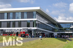 01.06.2026, Fussball, DFB-Nationalmannschaft Deutschland, letztes Training vor Abreise nach USA zur WM 2026, am DFB-Campus in Frankfurt am Main. Der Mannschaftsbus der Deutschen Nationalmannschaft steht am Gelände.