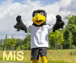 01.06.2026, Fussball, DFB-Nationalmannschaft Deutschland, letztes Training vor Abreise nach USA zur WM 2026, am DFB-Campus in Frankfurt am Main.  DFB-Maskottchen Paule der Adler