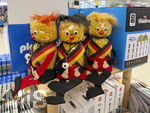 02.06.2026, Fussball Deutsche Nationalmannschaft und WM 2026 in den USA,  In einem Supermarkt in Bad Wörishofen werden Fanutensilien für die WM 2026 angeboten.  Nudeln mit Deutscher Landesflagge als Männchen mit Schiedsrichter-Pfeife.