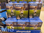 02.06.2026, Fussball Deutsche Nationalmannschaft und WM 2026 in den USA,  In einem Supermarkt in Bad Wörishofen werden Fanutensilien für die WM 2026 angeboten.  Von Playmobil gibts hier Fussball-Sets mit Nationalspielern Waldemar Anton (Deutschland), Maximilan Mittelstädt, David Raum (Deutschland), Waldemar Anton (Deutschland),  