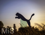 12.06.2026, Herzogenaurach in Bayern. Headquarter der Sportartikelfirma Puma SE am Unternehmenssitz in Herzogenaurach. An der Strasse auf dem Kreisverkehr steht der springende Puma, das Logo und Wahrzeichen der börsennotierten Weltfirma.