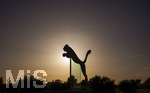 12.06.2026, Herzogenaurach in Bayern. Headquarter der Sportartikelfirma Puma SE am Unternehmenssitz in Herzogenaurach. An der Strasse auf dem Kreisverkehr steht der springende Puma, das Logo und Wahrzeichen der börsennotierten Weltfirma. (Bildbearbeitung) 