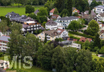 17.06.2026,  Bad Wörishofen im Unterallgäu, Drohnenaufnahmen des Wohngebietes im Süden der Stadt, am Ortsrand an der Hartenthalerstraße.