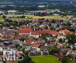 17.06.2026,  Bad Wörishofen im Unterallgäu, Drohnenaufnahmen vom Süden der Stadt, in der mitte:  Das Kloster Wörishofen, es ist ein Kloster der Dominikanerinnen in Bad Wörishofen in Bayern in der Diözese Augsburg. Im Ostflügel des Klosters ist das Kneippmuseum eingerichtet. 