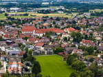 17.06.2026,  Bad Wörishofen im Unterallgäu, Drohnenaufnahmen vom Süden der Stadt, in der mitte:  Das Kloster Wörishofen, es ist ein Kloster der Dominikanerinnen in Bad Wörishofen in Bayern in der Diözese Augsburg. Im Ostflügel des Klosters ist das Kneippmuseum eingerichtet.