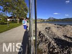 17.06.2026, am Hopfensee bei Füssen im Allgäu, große Baustelle an der Seepromendae, für Radler wird ein Fahrradweg direkt auf Stelzen in den See ans Ufer gebaut.