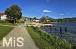 17.06.2026, am Hopfensee bei Füssen im Allgäu, große Baustelle an der Seepromendae, für Radler wird ein Fahrradweg direkt auf Stelzen in den See ans Ufer gebaut.