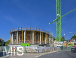 23.06.2026, Bad Wörishofen (Unterallgäu), Baustelle Löwenbräu-Arkaden Bad Wörishofen, der Neubau der Firma Glass aus Mindelheim kommt zügig voran, das Untergeschoss ist schon gut zu erkennen mit dem Rundbau und er Säulenarchitektur für die Terasse. Neben Wohnungen und Gastronomie und Tiefgaragen entsteht ein Ort der Begegnung im Herzen von Bad Wörishofen.  