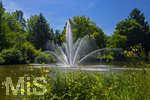 24.06.2026,  Kurpark in Bad Wörishofen (Bayern), Der Springbrunnen im See 
