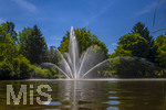 24.06.2026,  Kurpark in Bad Wörishofen (Bayern), Der Springbrunnen im See 