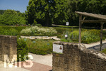24.06.2026,  Kurpark in Bad Wörishofen (Bayern),  der schön angelegte Kneipp-Kräutergarten mit den bekanntesten Heilkräutern in der Heilkunde.