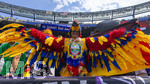 25.06.2026, Fussball Weltmeisterschaft 2026 in den USA, 3.Spieltag Gruppe E, Ecuador - Deutschland, im MetLife Stadium (New York/New Jersey, East Rutherford),  Ein Equadorianischer Fan mit Vogelkostüm