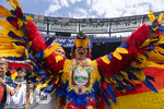 25.06.2026, Fussball Weltmeisterschaft 2026 in den USA, 3.Spieltag Gruppe E, Ecuador - Deutschland, im MetLife Stadium (New York/New Jersey, East Rutherford),  Ein Equadorianischer Fan mit Vogelkostüm