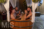 26.06.2026,  Frundsbergfest Mindelheim 2026, ein bekanntes Historisches-Fest im Unterallgäu mit tausenden Mitwirkenden. Die Kreisstadt Mindelheim kehrt für eine Woche ins Mittelalter zurück und feiert ihre historische Geschichte. Am ersten Freitag ist Stimmungsvolles Altstadtfest und Lagerleben in den Gassen und Strassen der Innenstadt angesagt. Im Lager der Stadtwache sorgt ein Holzzuber mit Wasser für willkommene Erfrischung.