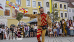 27.06.2026,  Frundsbergfest Mindelheim 2026, ein bekanntes Historisches-Fest im Unterallgäu mit tausenden Mitwirkenden. Die Kreisstadt Mindelheim kehrt für eine Woche ins Mittelalter zurück und feiert ihre historische Geschichte. Stimmungsvolles Altstadtfest und Lagerleben in den Gassen und Strassen. Fahnenschwinger Sbandieratori Sansepolcro, aus Italien am Marienplatz