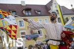 27.06.2026,  Frundsbergfest Mindelheim 2026, ein bekanntes Historisches-Fest im Unterallgäu mit tausenden Mitwirkenden. Die Kreisstadt Mindelheim kehrt für eine Woche ins Mittelalter zurück und feiert ihre historische Geschichte. Stimmungsvolles Altstadtfest und Lagerleben in den Gassen und Strassen. Fahnenschwinger Sbandieratori Sansepolcro, aus Italien am Marienplatz