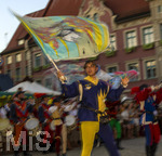 27.06.2026,  Frundsbergfest Mindelheim 2026, ein bekanntes Historisches-Fest im Unterallgäu mit tausenden Mitwirkenden. Die Kreisstadt Mindelheim kehrt für eine Woche ins Mittelalter zurück und feiert ihre historische Geschichte. Stimmungsvolles Altstadtfest und Lagerleben in den Gassen und Strassen. Fahnenschwinger Sbandieratori Sansepolcro, aus Italien am Marienplatz