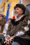 27.06.2026,  Frundsbergfest Mindelheim 2026, ein bekanntes Historisches-Fest im Unterallgäu mit tausenden Mitwirkenden. Die Kreisstadt Mindelheim kehrt für eine Woche ins Mittelalter zurück und feiert ihre historische Geschichte. Stimmungsvolles Altstadtfest und Lagerleben in den Gassen und Strassen. Fahnenschwinger Sbandieratori Sansepolcro, aus Italien am Marienplatz, Dr. Manfred Schmid 