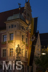 27.06.2026,  Frundsbergfest Mindelheim 2026, ein bekanntes Historisches-Fest im Unterallgäu mit tausenden Mitwirkenden. Die Kreisstadt Mindelheim kehrt für eine Woche ins Mittelalter zurück und feiert ihre historische Geschichte. Stimmungsvolles Altstadtfest und Lagerleben in den Gassen und Strassen. Die Maximilianstrasse ist belebt und stimmungsvoll beleuchtet, hier das Rathaus mit der Frundsberg-Statue