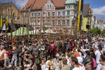 28.06.2026,  Frundsbergfest Mindelheim 2026, ein bekanntes Historisches-Fest im Unterallgäu mit tausenden Mitwirkenden. Die Kreisstadt Mindelheim kehrt für eine Woche ins Mittelalter zurück und feiert ihre historische Geschichte. Am heutigen Sonntag zieht sich der Historische Festzug durch die geschmückte Altstatdt. Am Ende der Gewalthaufen.