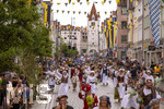 28.06.2026,  Frundsbergfest Mindelheim 2026, ein bekanntes Historisches-Fest im Unterallgäu mit tausenden Mitwirkenden. Die Kreisstadt Mindelheim kehrt für eine Woche ins Mittelalter zurück und feiert ihre historische Geschichte. Am heutigen Sonntag zieht sich der Historische Festzug durch die geschmückte Altstatdt. 