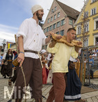 28.06.2026,  Frundsbergfest Mindelheim 2026, ein bekanntes Historisches-Fest im Unterallgäu mit tausenden Mitwirkenden. Die Kreisstadt Mindelheim kehrt für eine Woche ins Mittelalter zurück und feiert ihre historische Geschichte. Am heutigen Sonntag zieht sich der Historische Festzug durch die geschmückte Altstatdt. 