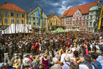 28.06.2026,  Frundsbergfest Mindelheim 2026, ein bekanntes Historisches-Fest im Unterallgäu mit tausenden Mitwirkenden. Die Kreisstadt Mindelheim kehrt für eine Woche ins Mittelalter zurück und feiert ihre historische Geschichte. Am heutigen Sonntag zieht sich der Historische Festzug durch die geschmückte Altstatdt. 