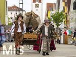 28.06.2026,  Frundsbergfest Mindelheim 2026, ein bekanntes Historisches-Fest im Unterallgäu mit tausenden Mitwirkenden. Die Kreisstadt Mindelheim kehrt für eine Woche ins Mittelalter zurück und feiert ihre historische Geschichte. Am heutigen Sonntag zieht sich der Historische Festzug durch die geschmückte Altstatdt. 