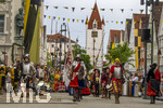 28.06.2026,  Frundsbergfest Mindelheim 2026, ein bekanntes Historisches-Fest im Unterallgäu mit tausenden Mitwirkenden. Die Kreisstadt Mindelheim kehrt für eine Woche ins Mittelalter zurück und feiert ihre historische Geschichte. Am heutigen Sonntag zieht sich der Historische Festzug durch die geschmückte Altstatdt. 