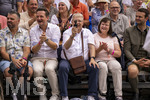 28.06.2026,  Frundsbergfest Mindelheim 2026, ein bekanntes Historisches-Fest im Unterallgäu mit tausenden Mitwirkenden. Die Kreisstadt Mindelheim kehrt für eine Woche ins Mittelalter zurück und feiert ihre historische Geschichte. Am heutigen Sonntag zieht sich der Historische Festzug durch die geschmückte Altstatdt. Ehrengäste an der Tribüne,   Peter Wachler (MdL), Stefan Winter (Ex-Bürgermeister Mindelheim).