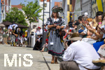 28.06.2026,  Frundsbergfest Mindelheim 2026, ein bekanntes Historisches-Fest im Unterallgäu mit tausenden Mitwirkenden. Die Kreisstadt Mindelheim kehrt für eine Woche ins Mittelalter zurück und feiert ihre historische Geschichte. Am heutigen Sonntag zieht sich der Historische Festzug durch die geschmückte Altstatdt.  Elke Heissler 