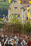 28.06.2026,  Frundsbergfest Mindelheim 2026, ein bekanntes Historisches-Fest im Unterallgäu mit tausenden Mitwirkenden. Die Kreisstadt Mindelheim kehrt für eine Woche ins Mittelalter zurück und feiert ihre historische Geschichte. Am heutigen Sonntag zieht sich der Historische Festzug durch die geschmückte Altstatdt.  
