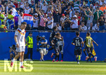 29.06.2026, Fussball Weltmeisterschaft 2026 in den USA, Sechzehntelfinale, Deutschland - Paraguay, im Gillette Stadium (Boston (Foxborough)), Florian Wirtz (Deutschland) nachdenklich, hinten bejubeln die Paraguayer das Tor 


