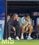 29.06.2026, Fussball Weltmeisterschaft 2026 in den USA, Sechzehntelfinale, Deutschland - Paraguay, im Gillette Stadium (Boston (Foxborough)), Die Deutsche Mannschaft ist im Elfmeterschiessen aus dem Turnier geflogen. v.li: Bundestrainer Julian Nagelsmann (Deutschland), Co-Trainer Benjamin Hübner (Deutschland) nachdenklich auf der Bank 



