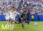 29.06.2026, Fussball Weltmeisterschaft 2026 in den USA, Sechzehntelfinale, Deutschland - Paraguay, im Gillette Stadium (Boston (Foxborough)), li: Kai Hawertz (Deutschland) gegen Matias Galarza  (Paraguay) 


