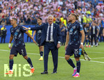 29.06.2026, Fussball Weltmeisterschaft 2026 in den USA, Sechzehntelfinale, Deutschland - Paraguay, im Gillette Stadium (Boston (Foxborough)), Elfmeterschiessen nach Verlängerung, von links:  Gustavo Velazquez und Trainer Gustavo Aldfaro  (Paraguay) schlussjubel.


