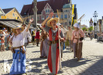 04.07.2026,  Frundsbergfest Mindelheim 2026, Historisches-Fest im Unterallgäu mit tausenden Mitwirkenden. Die Kreisstadt Mindelheim kehrt für eine Woche ins Mittelalter zurück und feiert ihre historische Geschichte. Einzug der Bauern zum Bauernmarkt 