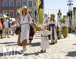 04.07.2026,  Frundsbergfest Mindelheim 2026, Historisches-Fest im Unterallgäu mit tausenden Mitwirkenden. Die Kreisstadt Mindelheim kehrt für eine Woche ins Mittelalter zurück und feiert ihre historische Geschichte. Einzug der Bauern zum Bauernmarkt 