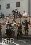 04.07.2026,  Frundsbergfest Mindelheim 2026, Historisches-Fest im Unterallgäu mit tausenden Mitwirkenden. Die Kreisstadt Mindelheim kehrt für eine Woche ins Mittelalter zurück und feiert ihre historische Geschichte.  Schauspiel MEHR SOLD MUSS HER am Stadtgraben, Landknechte stürmen die Mauern der Stadt. 