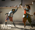 04.07.2026,  Frundsbergfest Mindelheim 2026, Historisches-Fest im Unterallgäu mit tausenden Mitwirkenden. Die Kreisstadt Mindelheim kehrt für eine Woche ins Mittelalter zurück und feiert ihre historische Geschichte.  Schauspiel MEHR SOLD MUSS HER am Stadtgraben, Landknechte stürmen die Mauern der Stadt. 