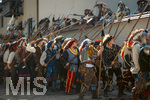 04.07.2026,  Frundsbergfest Mindelheim 2026, Historisches-Fest im Unterallgäu mit tausenden Mitwirkenden. Die Kreisstadt Mindelheim kehrt für eine Woche ins Mittelalter zurück und feiert ihre historische Geschichte.  Schauspiel MEHR SOLD MUSS HER am Stadtgraben, Landknechte stürmen die Mauern der Stadt. 