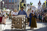 04.07.2026,  Frundsbergfest Mindelheim 2026, Historisches-Fest im Unterallgäu mit tausenden Mitwirkenden. Die Kreisstadt Mindelheim kehrt für eine Woche ins Mittelalter zurück und feiert ihre historische Geschichte. Einzug der Bauern zum Bauernmarkt.
