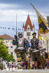 05.07.2026,  Frundsbergfest Mindelheim 2026, Historisches-Fest im Unterallgäu mit tausenden Mitwirkenden. Die Kreisstadt Mindelheim kehrt für eine Woche ins Mittelalter zurück um ihre historische Geschichte zu feiern. Historischer Festzug am Sonntag 5.7.2026 durch die Maximilianstrasse,  
