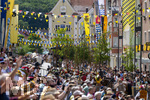 05.07.2026,  Frundsbergfest Mindelheim 2026, Historisches-Fest im Unterallgäu mit tausenden Mitwirkenden. Die Kreisstadt Mindelheim kehrt für eine Woche ins Mittelalter zurück um ihre historische Geschichte zu feiern. Historischer Festzug am Sonntag 5.7.2026 durch die Maximilianstrasse,  