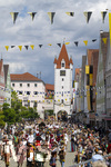 05.07.2026,  Frundsbergfest Mindelheim 2026, Historisches-Fest im Unterallgäu mit tausenden Mitwirkenden. Die Kreisstadt Mindelheim kehrt für eine Woche ins Mittelalter zurück um ihre historische Geschichte zu feiern. Historischer Festzug am Sonntag 5.7.2026 durch die Maximilianstrasse,  